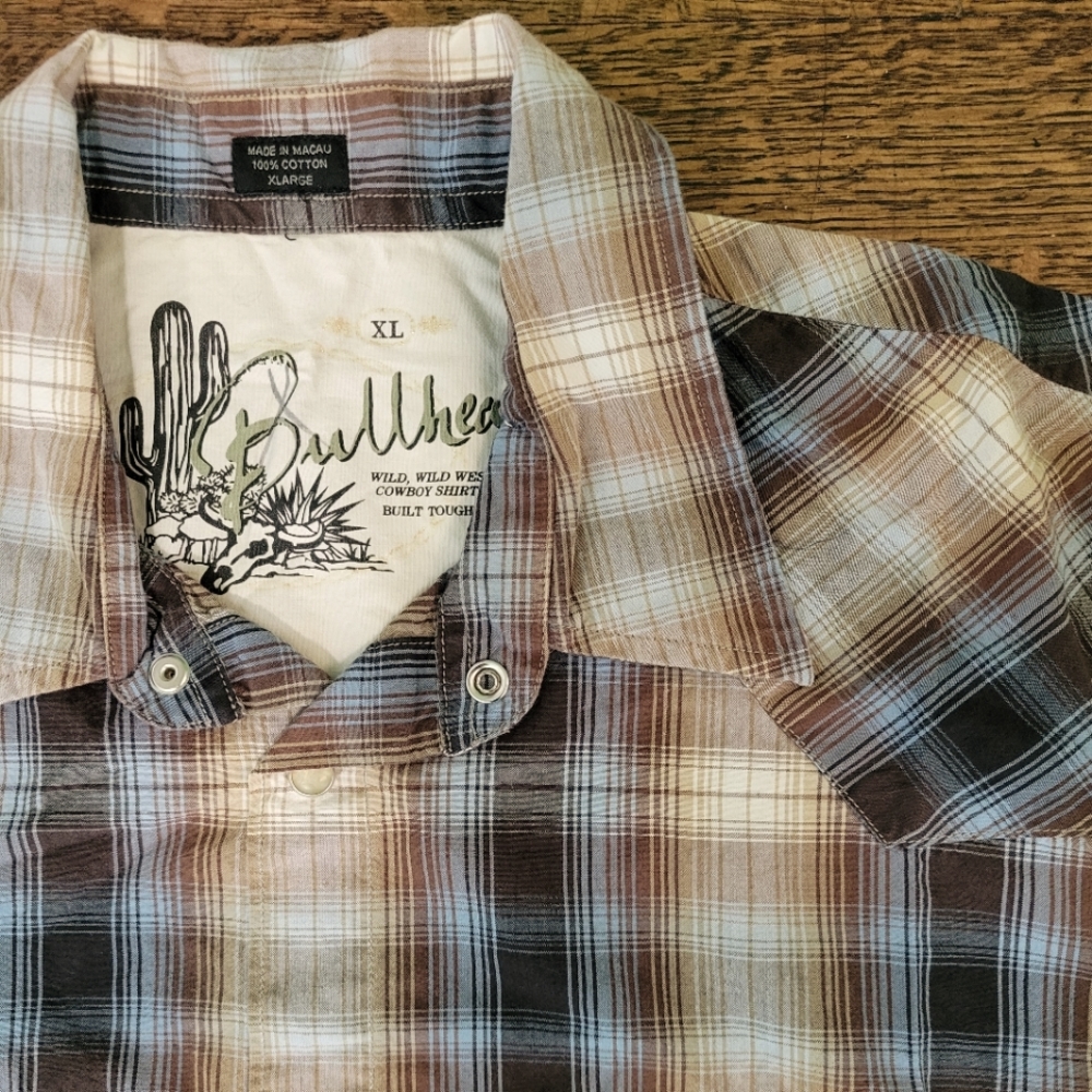 Bullhead short sleeve plaid button down Men XL
